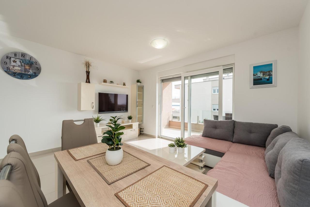 Zoran Brand New Modern Apartments Mandre Exterior photo